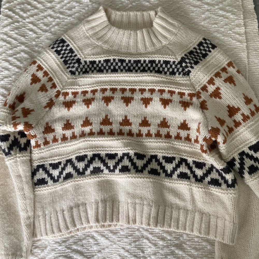 Cozy Knit Sweater with Geometric Patterns